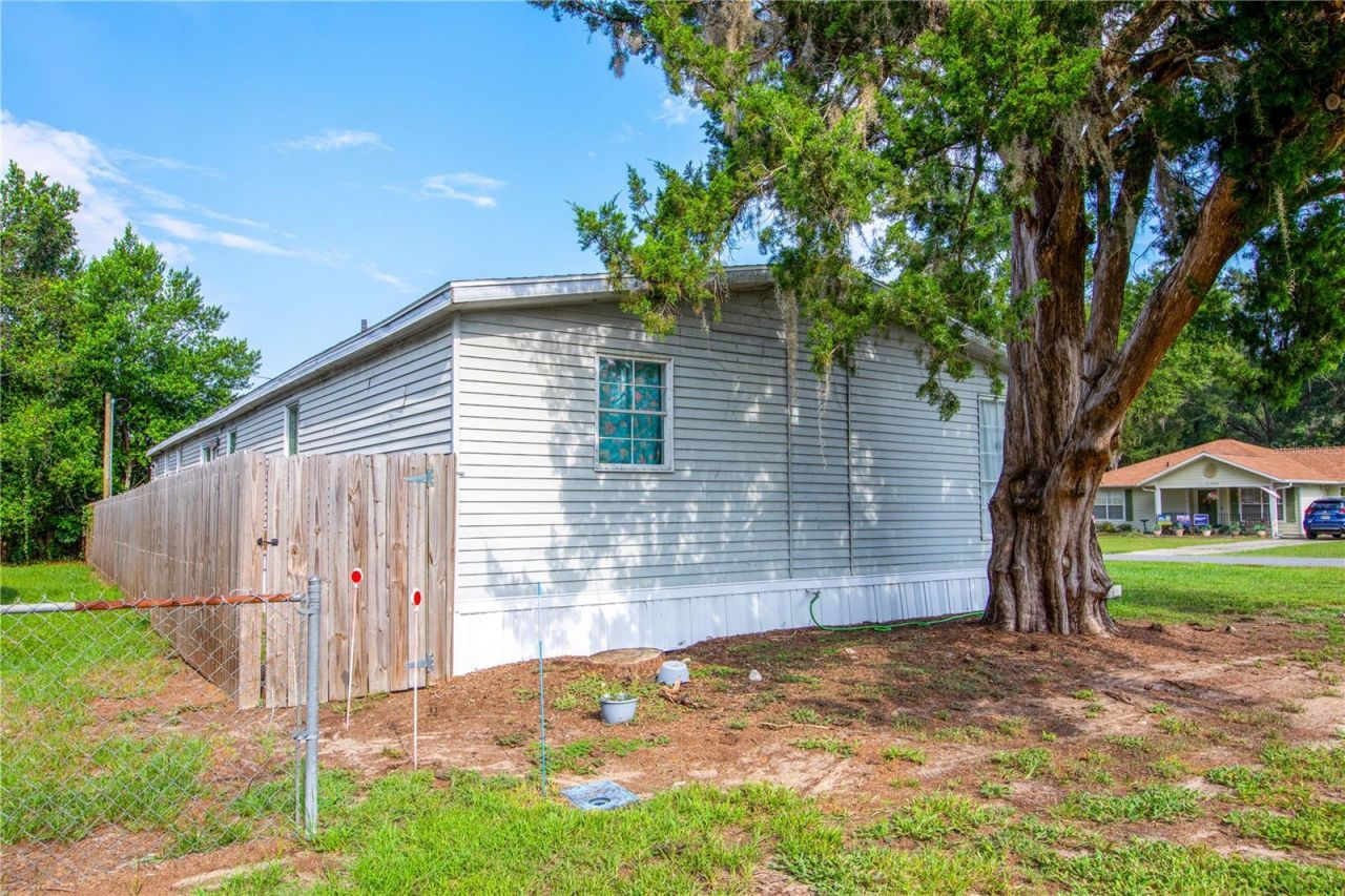 17242 Bradford Avenue, Brooker, FL 32622 Photo