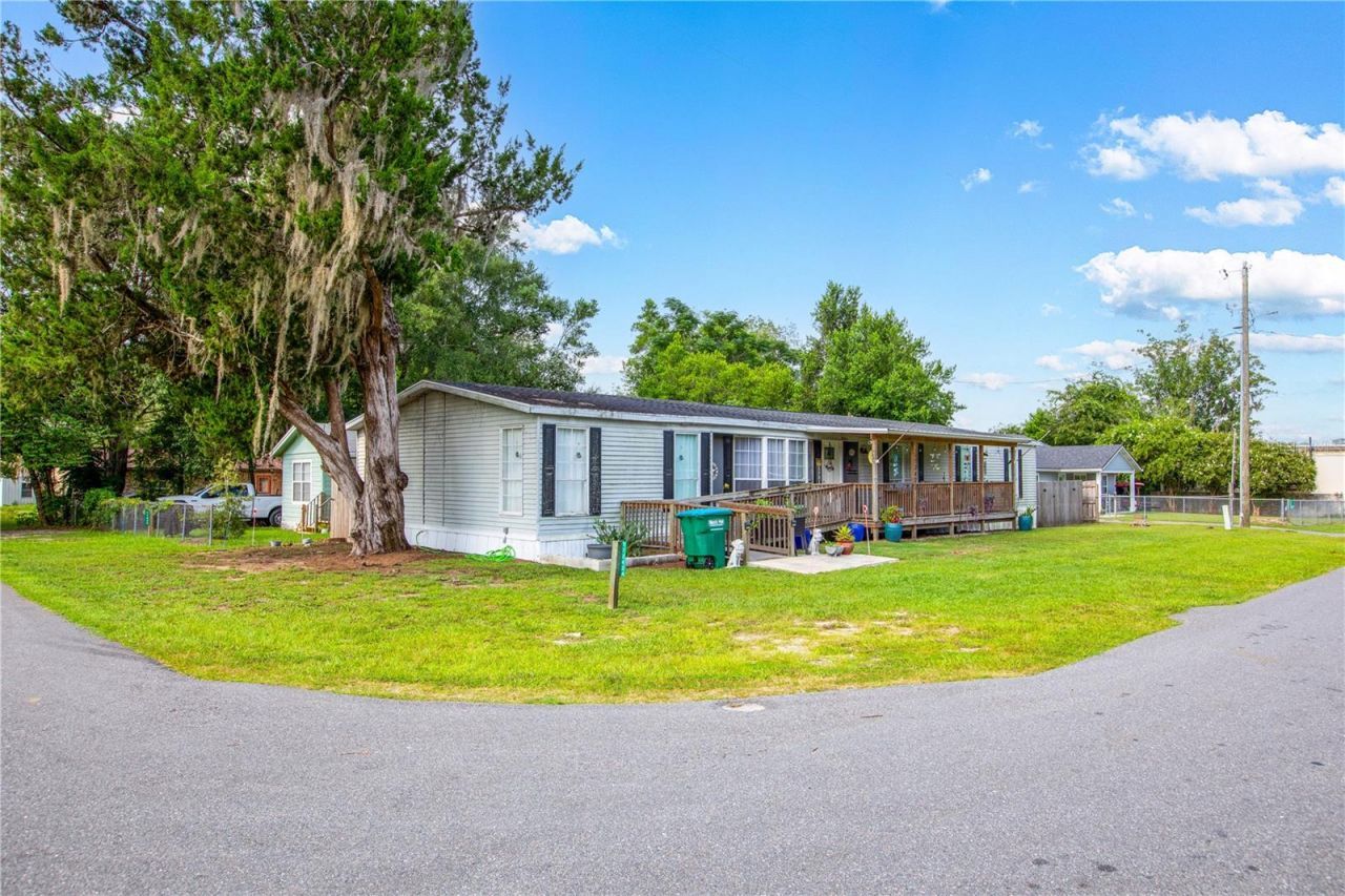 17242 Bradford Avenue, Brooker, FL 32622 Photo