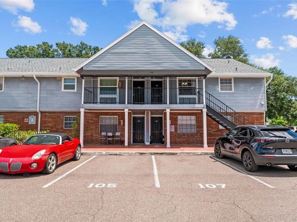 200 COUNTRY CLUB DRIVE , Unit 108, LARGO, FL 33771