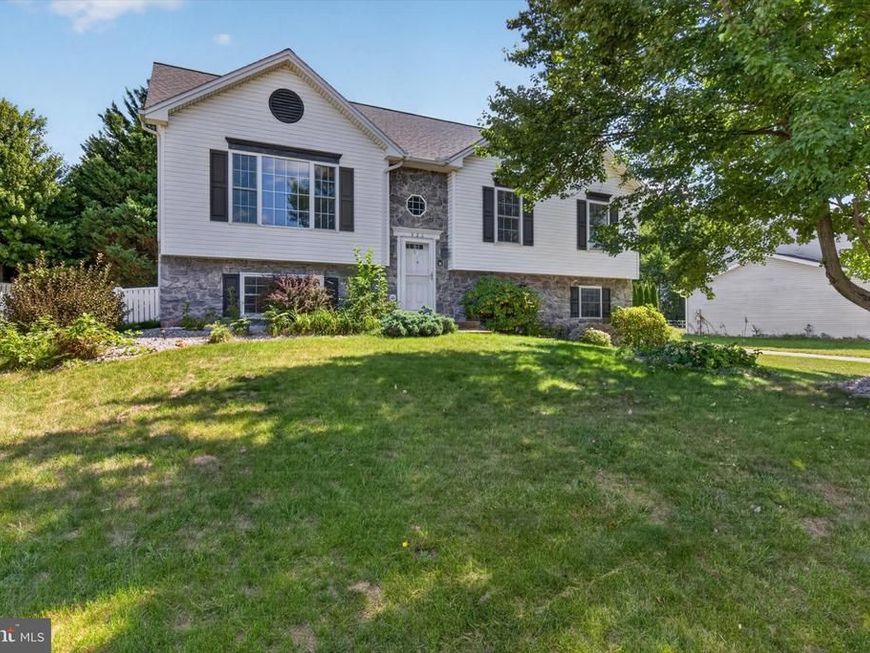 520 Hamilton Drive, Middletown, PA 17057 Main Photo