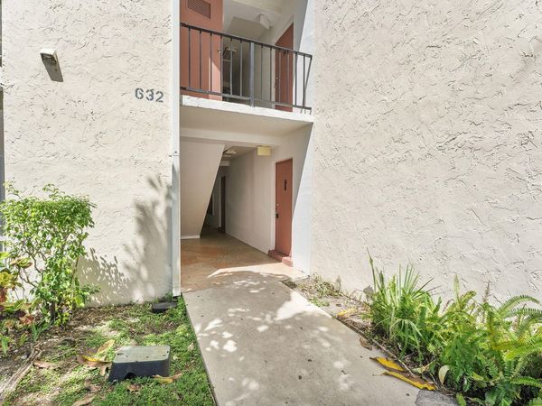 632 NW 13th Street, Unit 16, Boca Raton, FL 33486