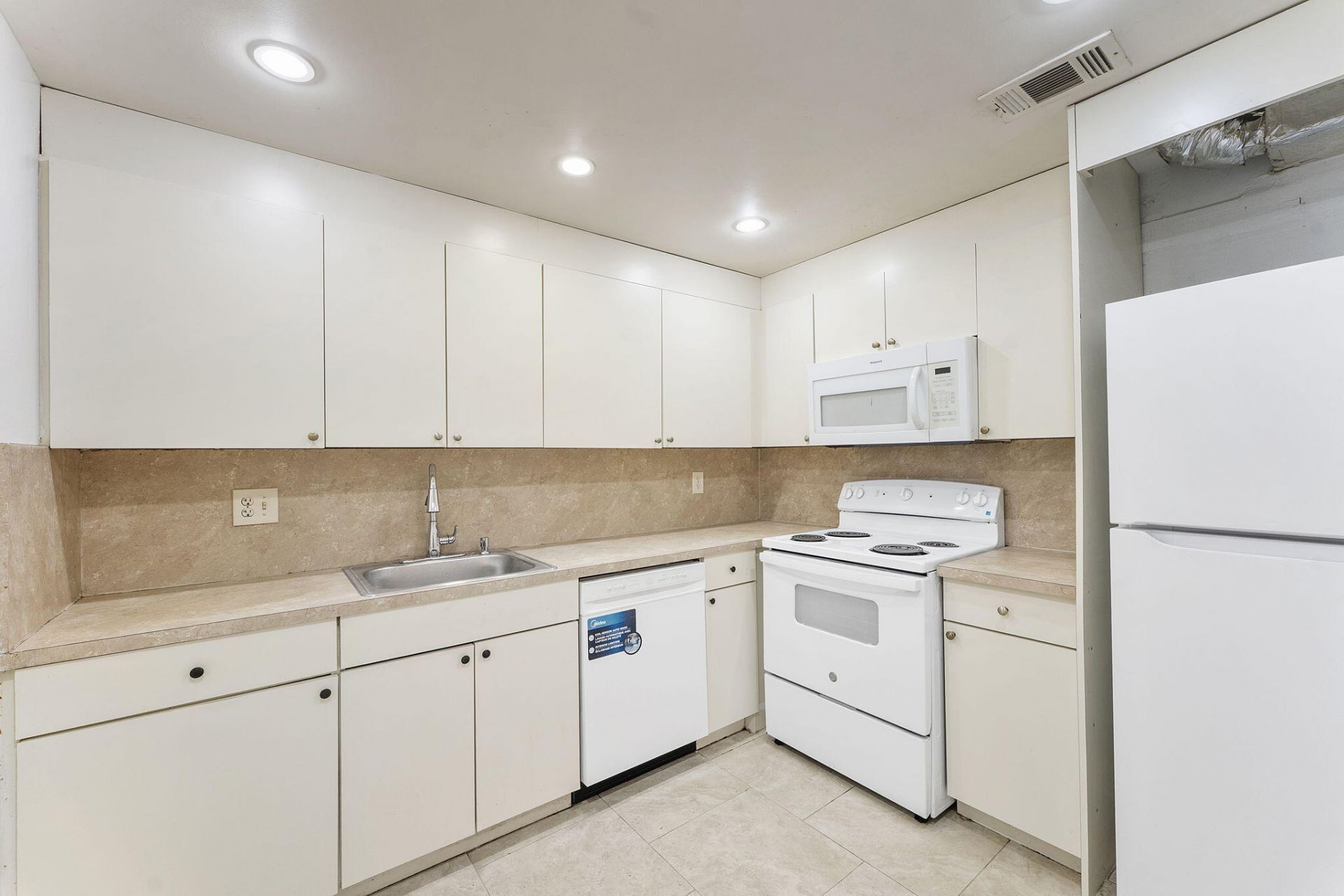 632 NW 13th Street, Unit 16, Boca Raton, FL 33486 Photo