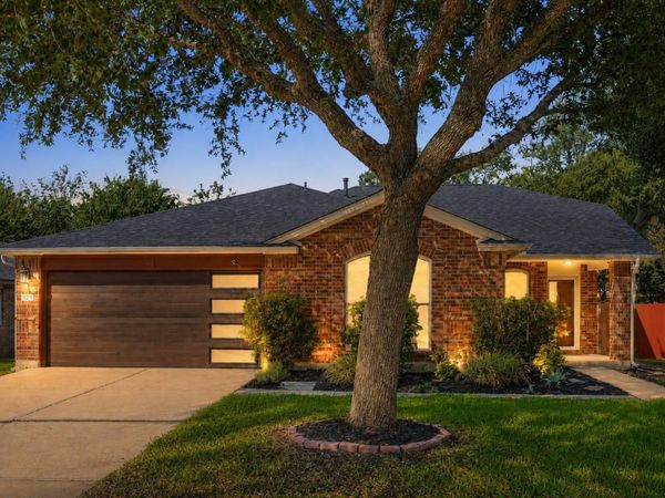 3228 Arroyo Bluff LN, Round Rock, TX 78681