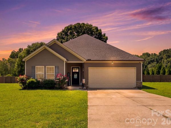 142 Donsdale Drive , Statesville, NC 28625