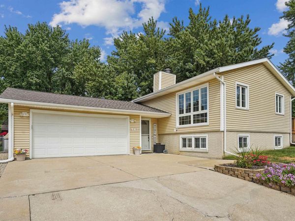 562 Jones Road , Evansdale, IA 50707