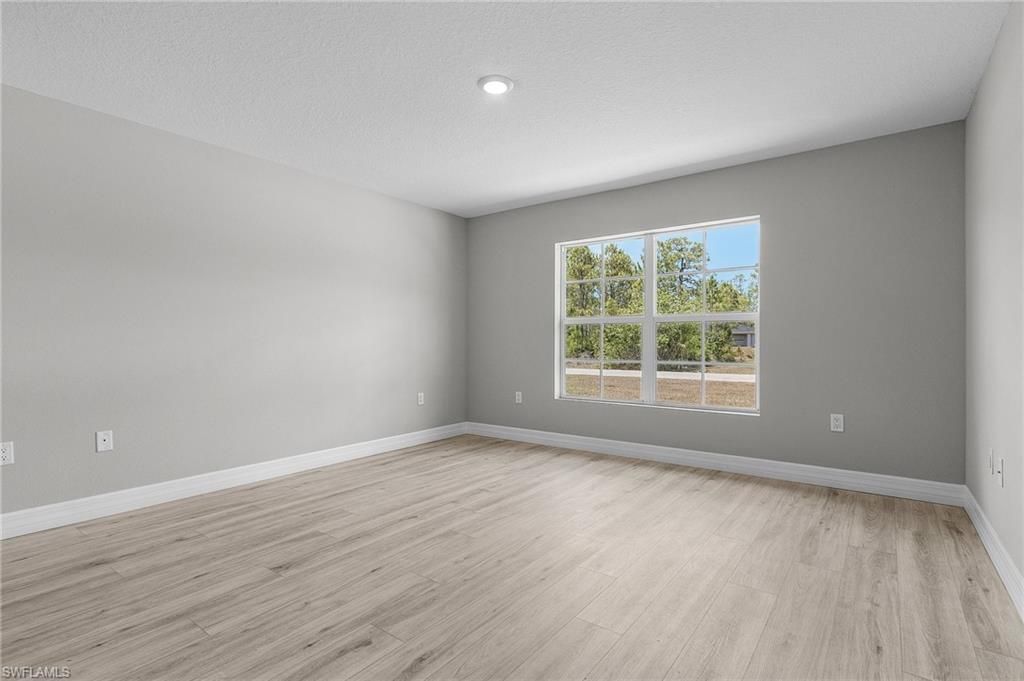 337 Woodburn Dr , Lehigh Acres, FL 33972 Photo