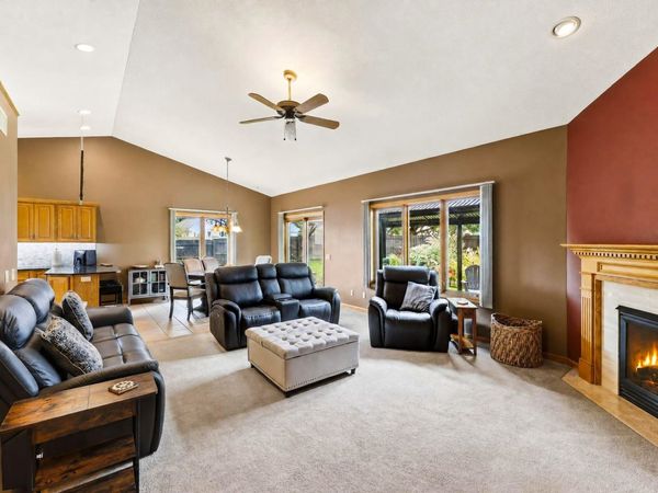 647 Grandview Drive, Sun Prairie, WI 53590