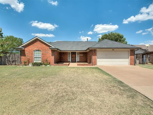 207 W Cherokee Drive, Cashion, OK 73016