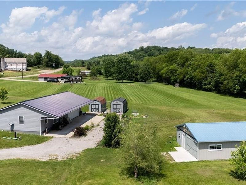 9427 Stonecreek Road SW, Newcomerstown, OH 43832 Photo 1