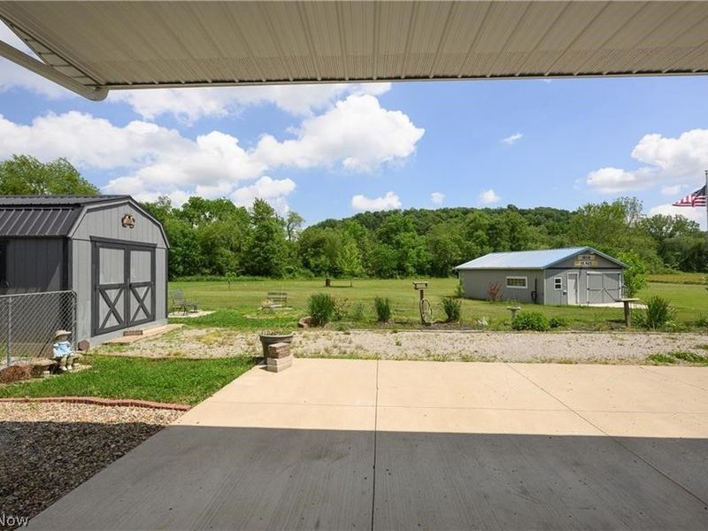 9427 Stonecreek Road SW, Newcomerstown, OH 43832 Photo 5