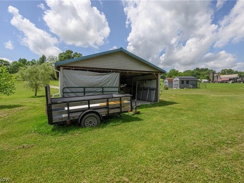 9427 Stonecreek Road SW, Newcomerstown, OH 43832 Photo 9