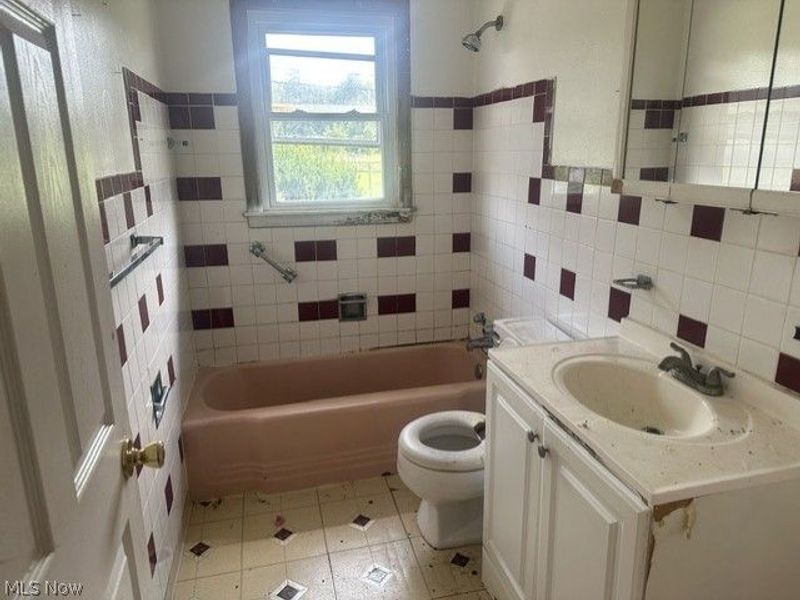 538 W Earle Avenue, Youngstown, OH 44511 Photo 7