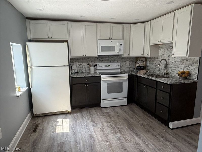 623 Highland Avenue, Barberton, OH 44203 Photo 3