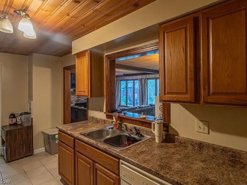 888 Trumbull Avenue SE, Warren, OH 44484 Photo 13