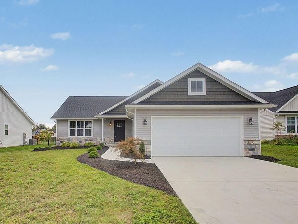 557 Cannondale Avenue, Johnstown, OH 43031