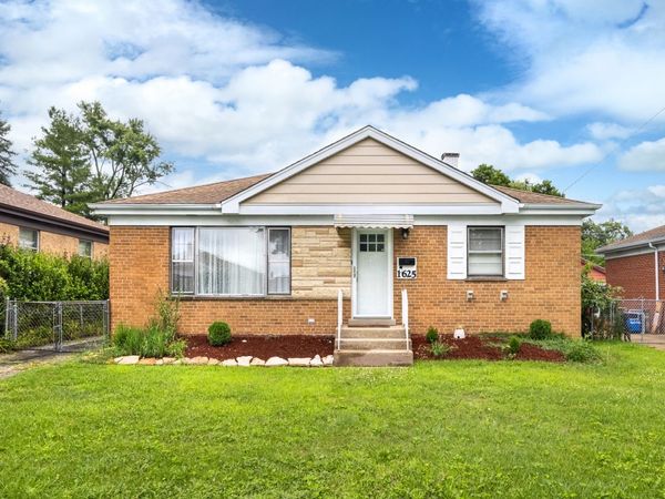 1625 Heidorn Avenue , Westchester, IL 60154