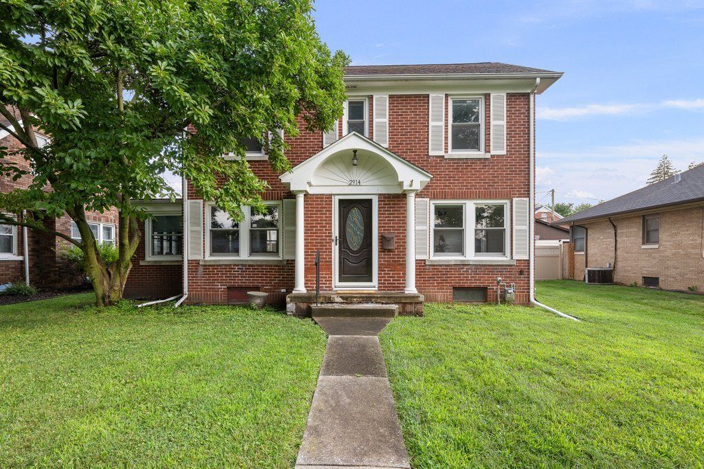 2914 25th Avenue , Moline, IL 61265 Main Photo