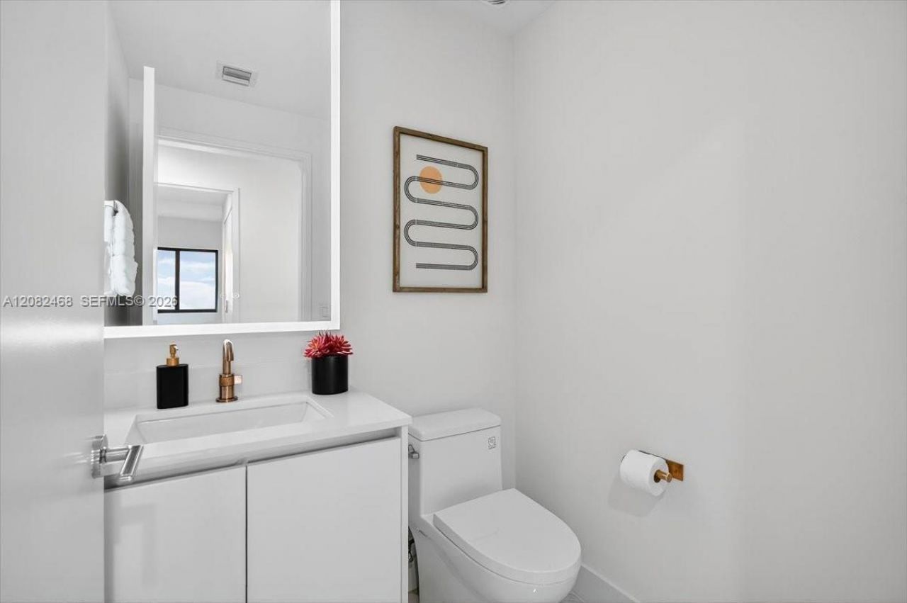 700 NE 24th Street , Unit 5202, Miami, FL 33137 Photo