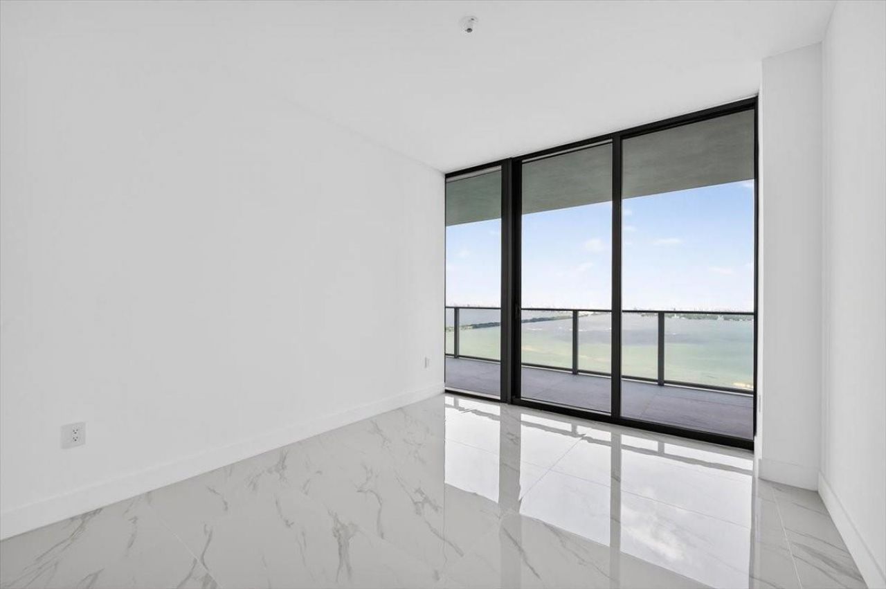 700 NE 24th Street , Unit 5202, Miami, FL 33137 Photo