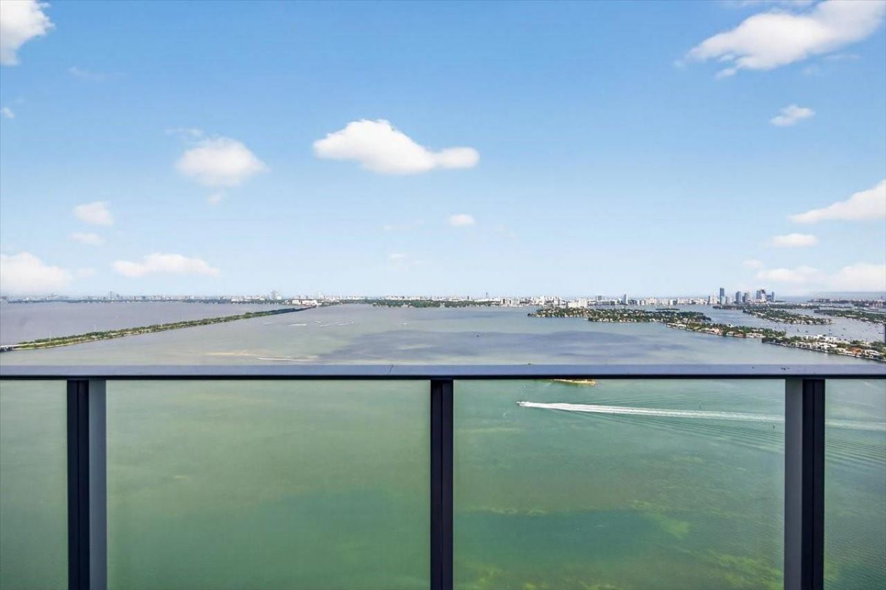 700 NE 24th Street , Unit 5202, Miami, FL 33137 Photo