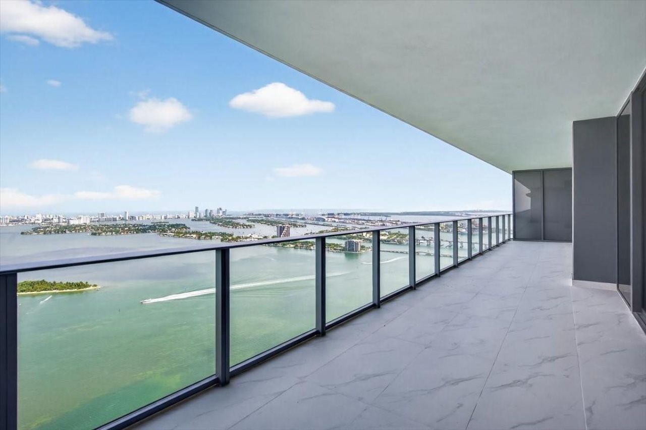 700 NE 24th Street , Unit 5202, Miami, FL 33137 Photo
