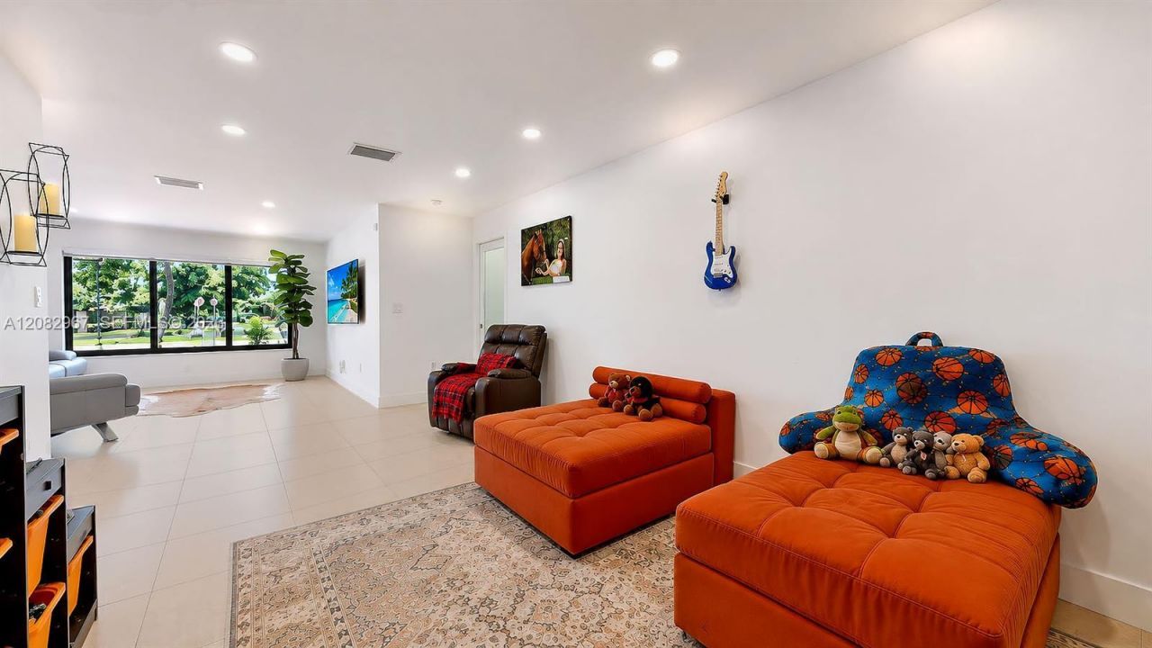 9831 SW 4th St , Miami, FL 33174 Photo
