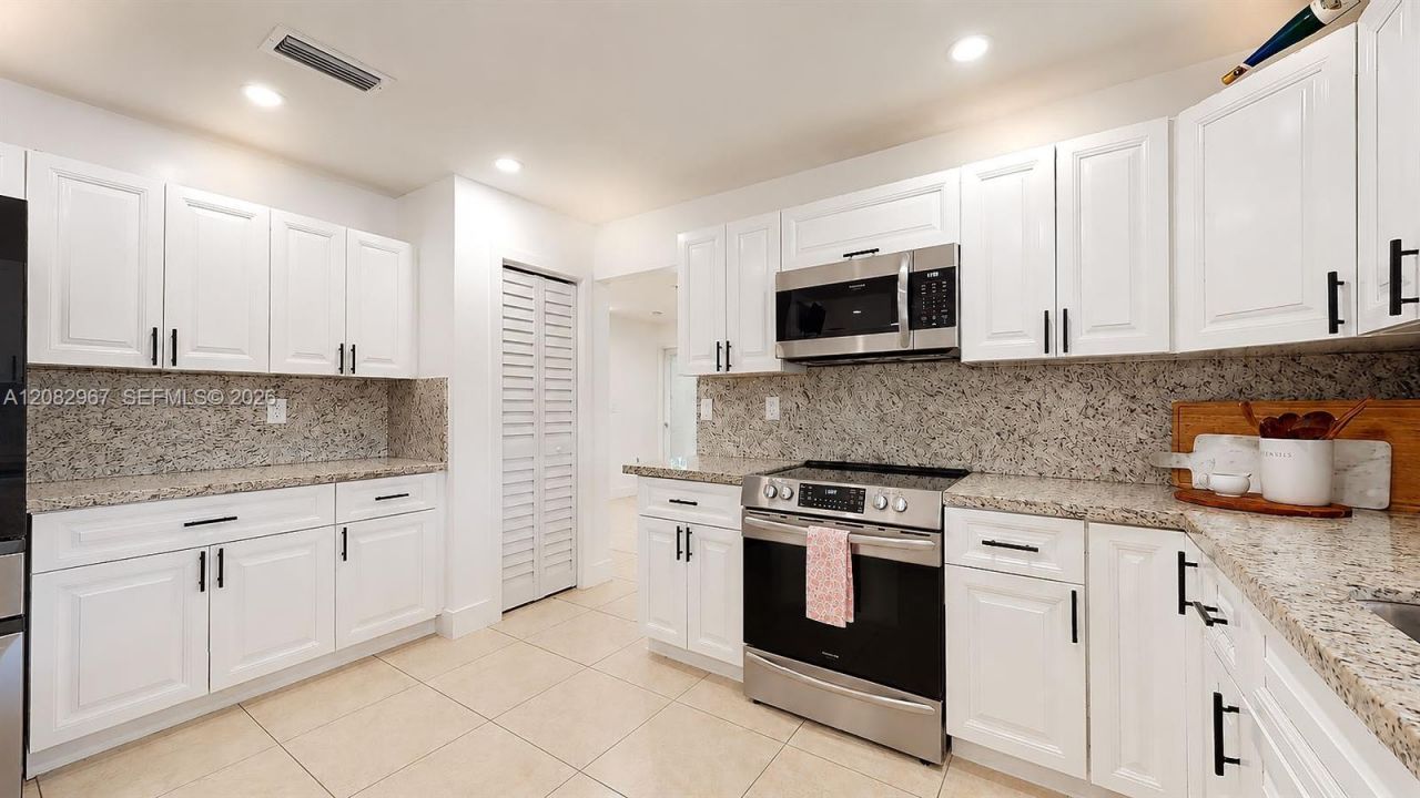 9831 SW 4th St , Miami, FL 33174 Photo