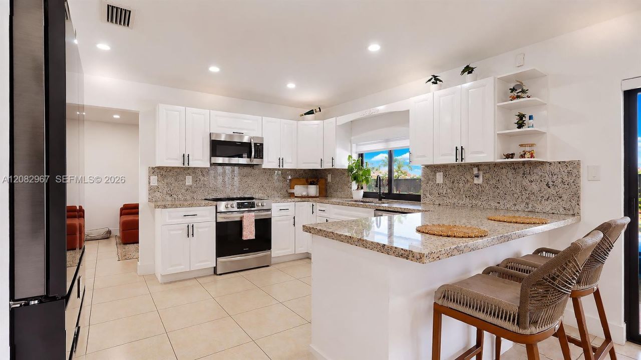 9831 SW 4th St , Miami, FL 33174 Photo