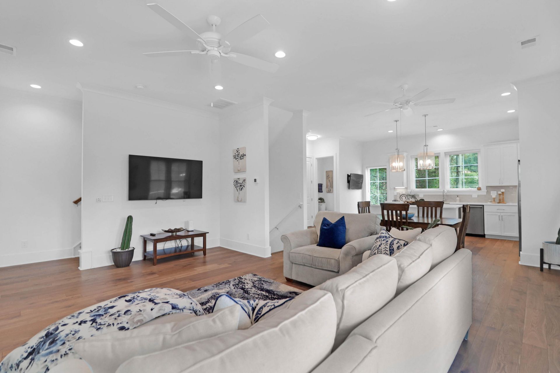 1201 Gatch Court Photo 4