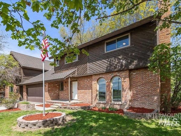 2304 N Montana Avenue, Caldwell, ID 83605
