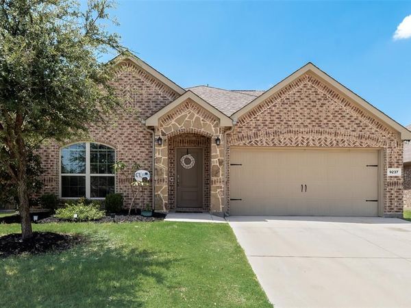 9237 Flying Eagle Lane, Fort Worth, TX 76131