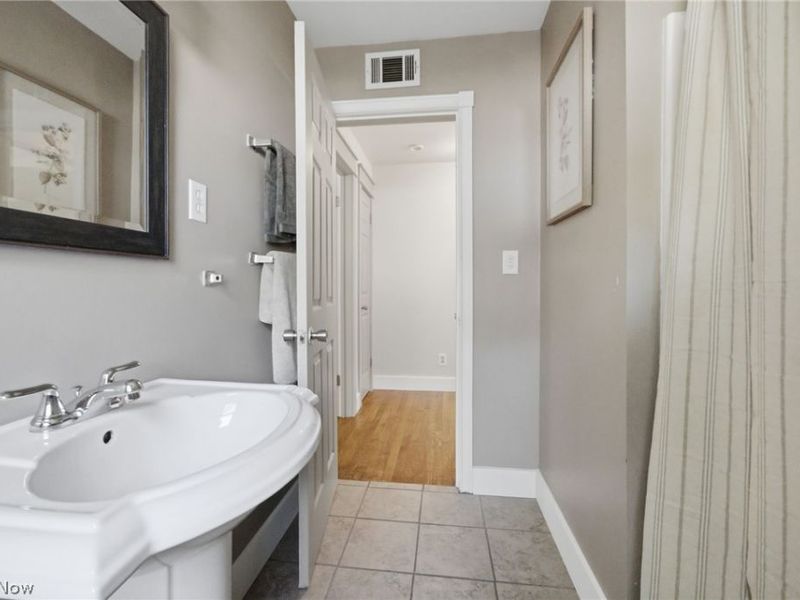 6024 Louis, North Olmsted, OH 44070 Photo 26