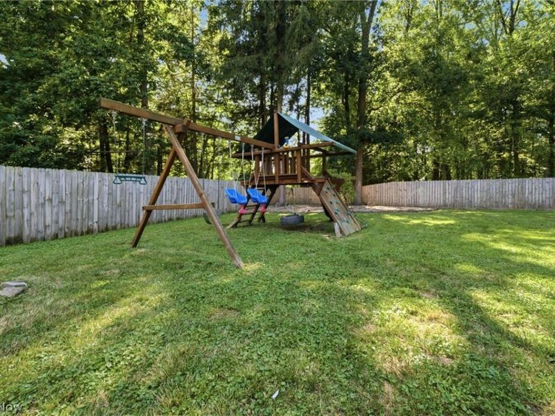 6024 Louis, North Olmsted, OH 44070 Photo 38