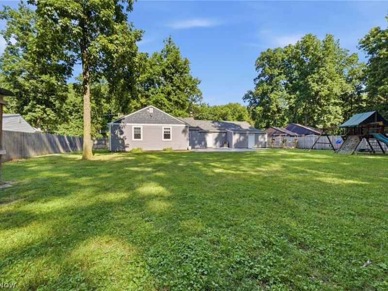 6024 Louis, North Olmsted, OH 44070 Photo 41