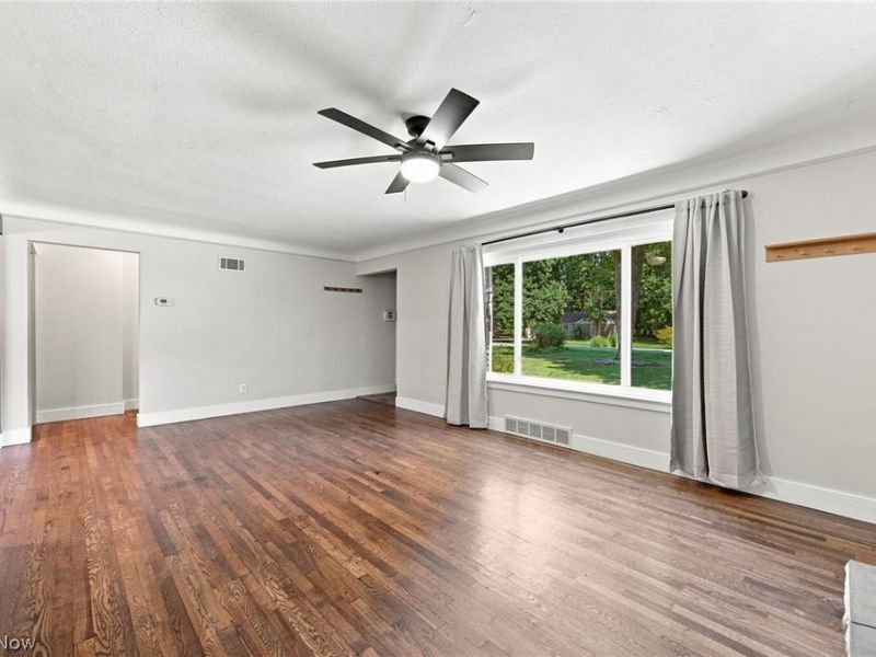 6024 Louis, North Olmsted, OH 44070 Photo 8