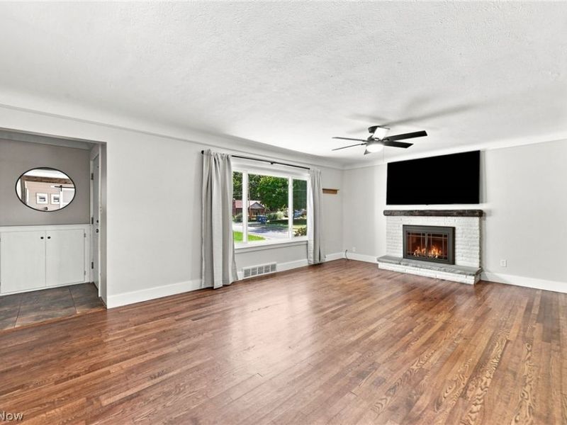 6024 Louis, North Olmsted, OH 44070 Photo 9