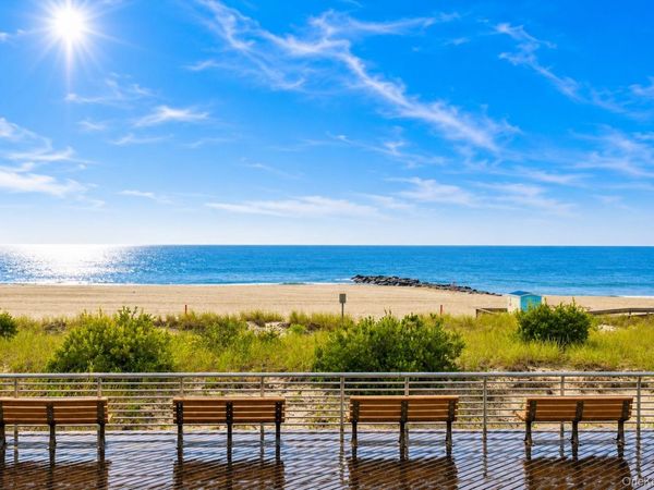 370 W Broadway , Unit 1D, Long Beach, NY 11561