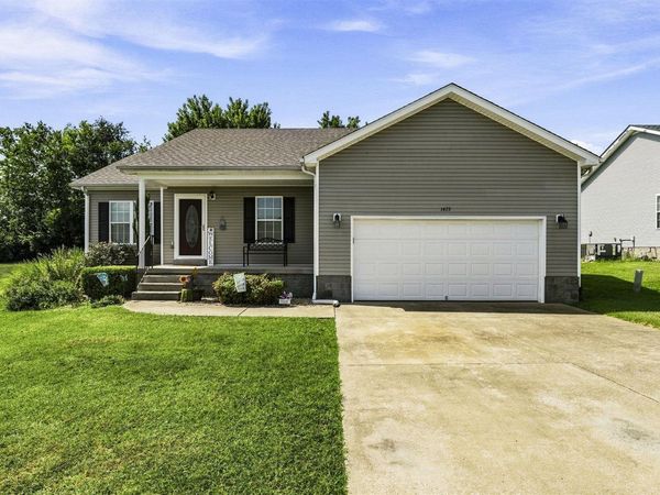 1473 Calgary Way , Bowling Green, KY 42101