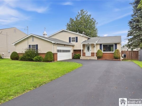 3062 Cloverbank Road, Hamburg, NY 14075