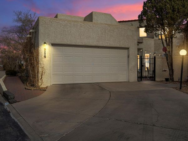 582 Eastlake Drive SE, Rio Rancho, NM 87124