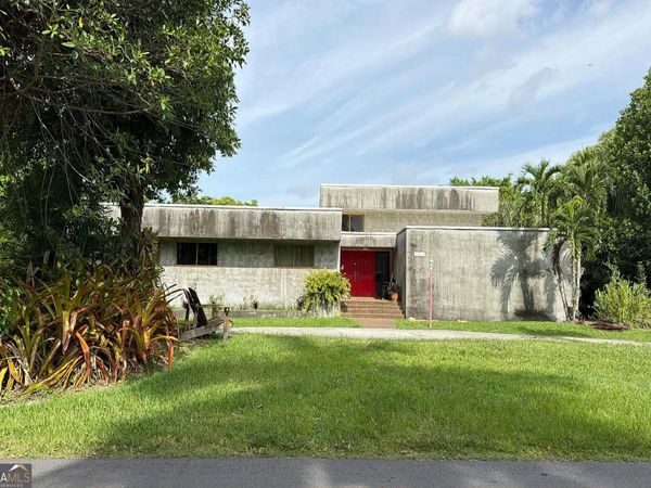 13050 N Calusa Club Drive, Miami, FL 33186