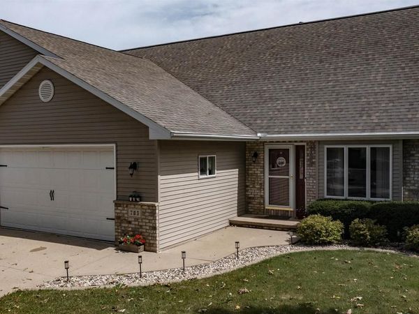 705 HIGHVIEW LANE, Kimberly, WI 54136