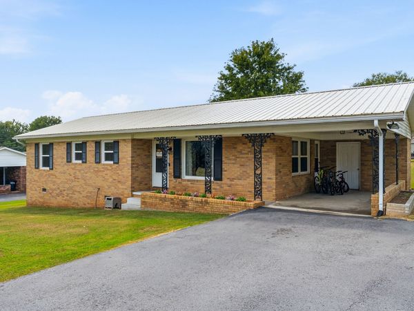 191 Horseshoe Dr , Cookeville, TN 38506