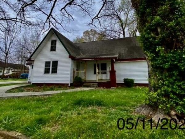 107 N West St , Decherd, TN 37324