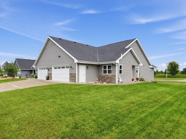 450 Ithaca Court, Oregon, WI 53575