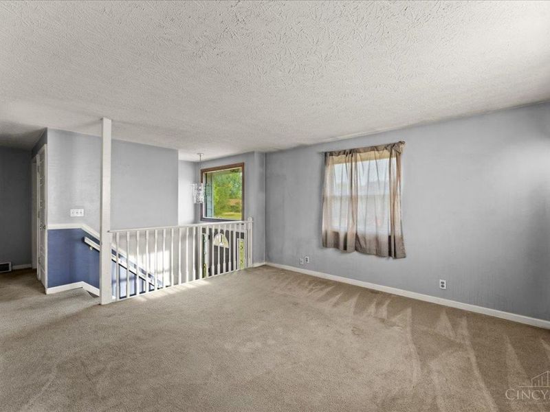 717 Mccormick Lane, Union Township, OH 45245 Photo 2