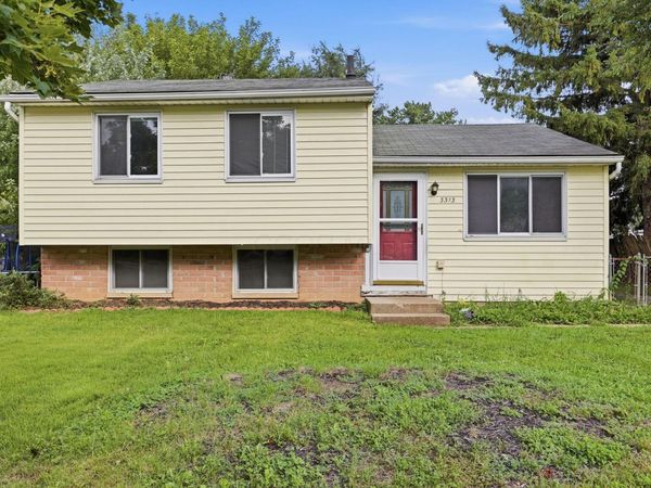 3313 Robin Hill Court E, Columbus, OH 43223