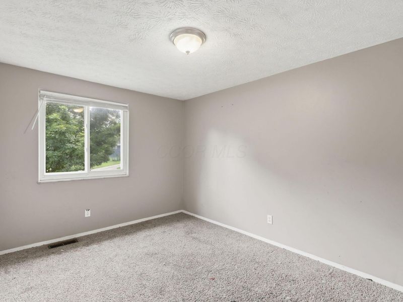 3313 Robin Hill Court E, Columbus, OH 43223 Photo 14