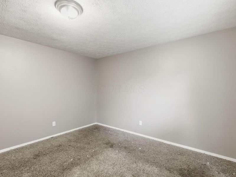 3313 Robin Hill Court E, Columbus, OH 43223 Photo 16