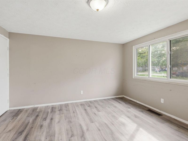 3313 Robin Hill Court E, Columbus, OH 43223 Photo 19